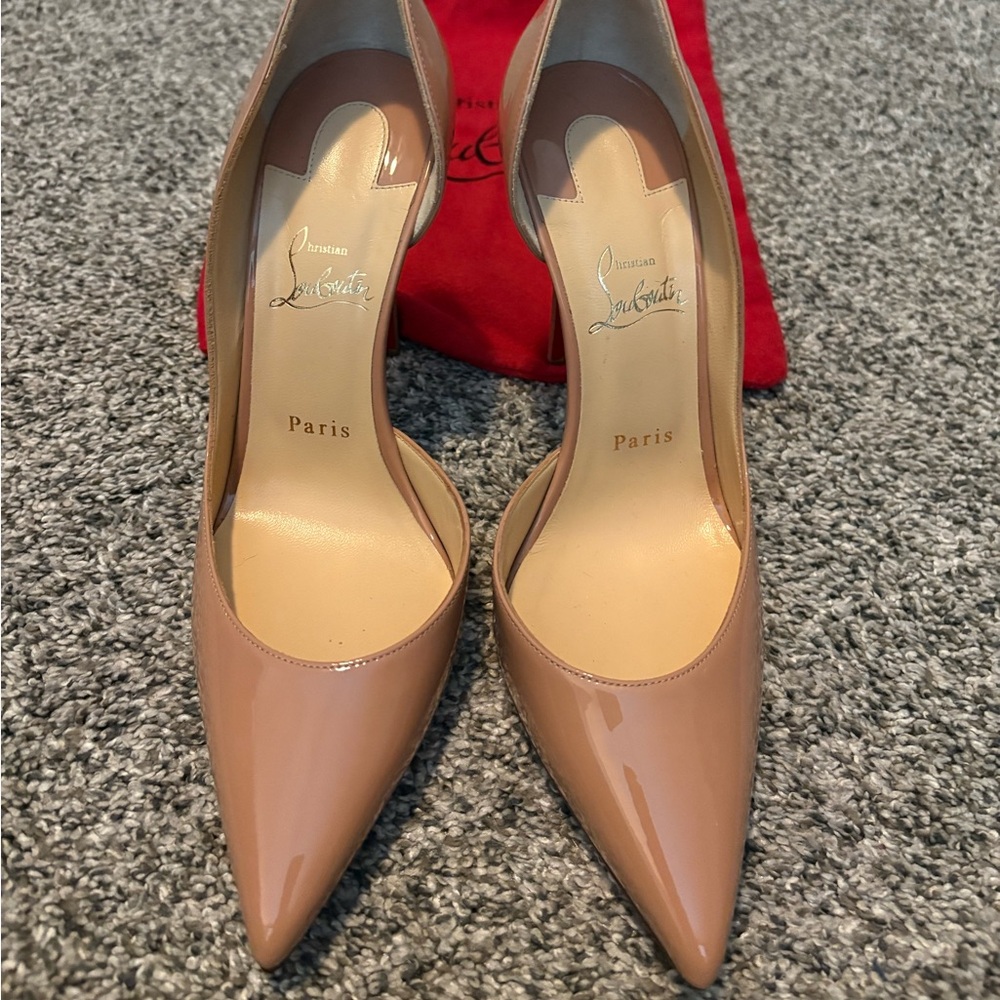 NWOT Christian Louboutin Iriza Beige 100mm Stiletto Heels size 40.
